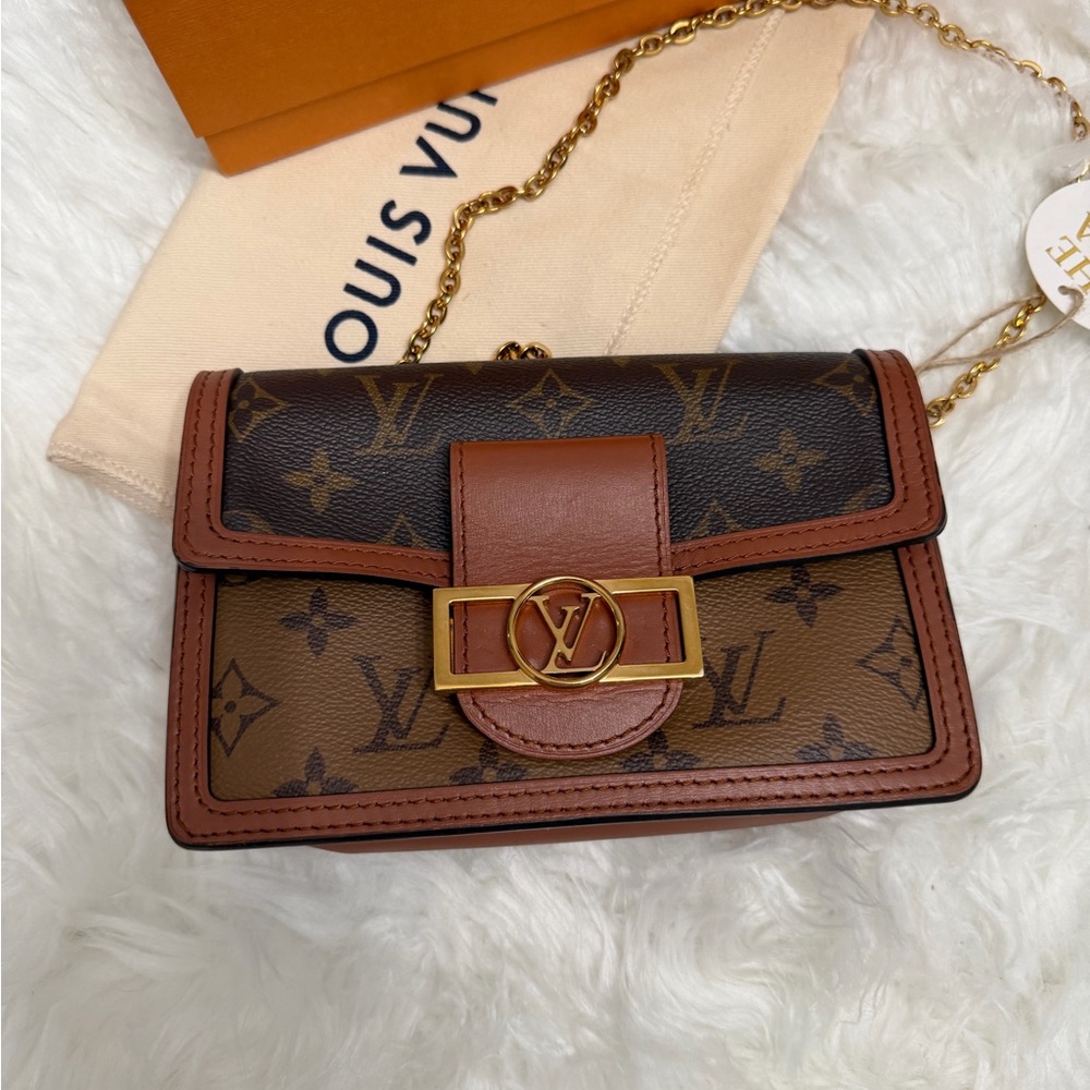 LOUIS VUITTON MONOGRAM DAUPHINE WALLET ON CHAIN BAG - Picture 2 of 14